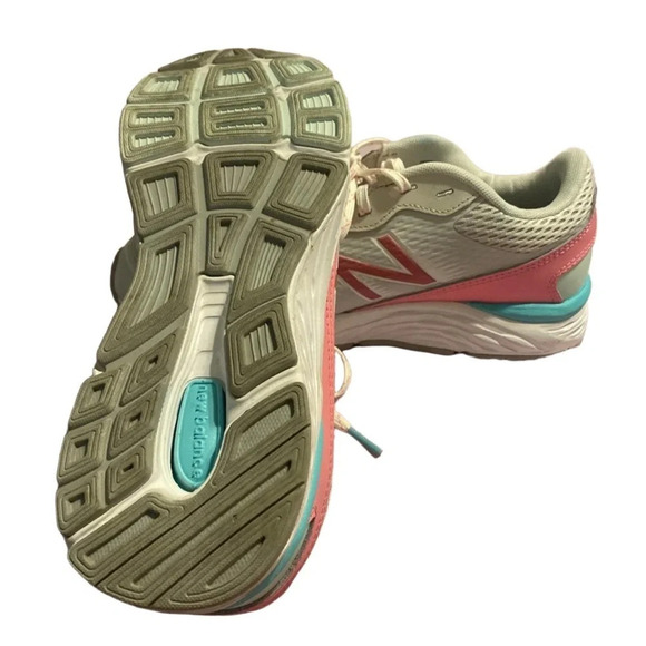 New Balance 680v6 - Picture 6 of 11